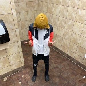 Meet your Posher, Kendrall